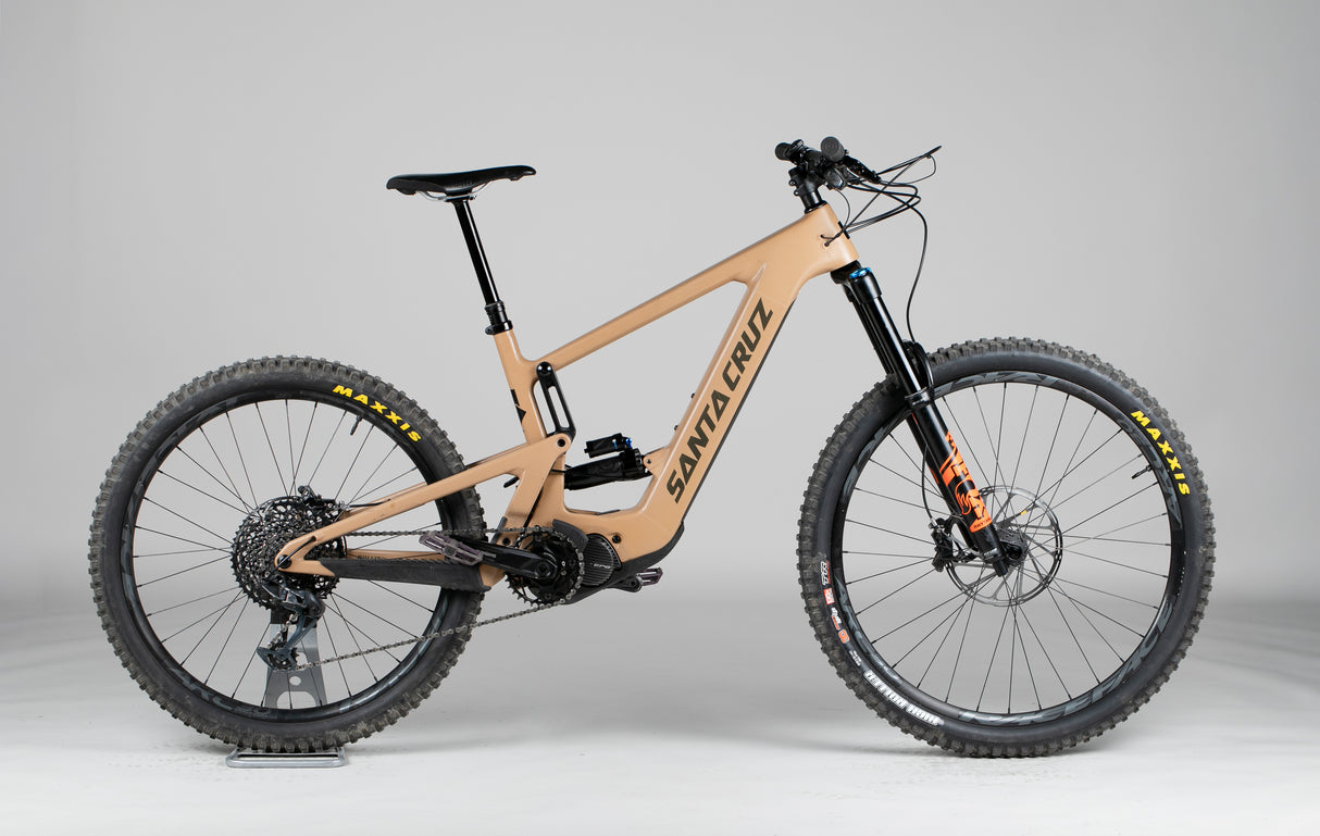 Santa Cruz Bullit V3 - käytetty sähköpyörä 175-185 cm ajajalle
