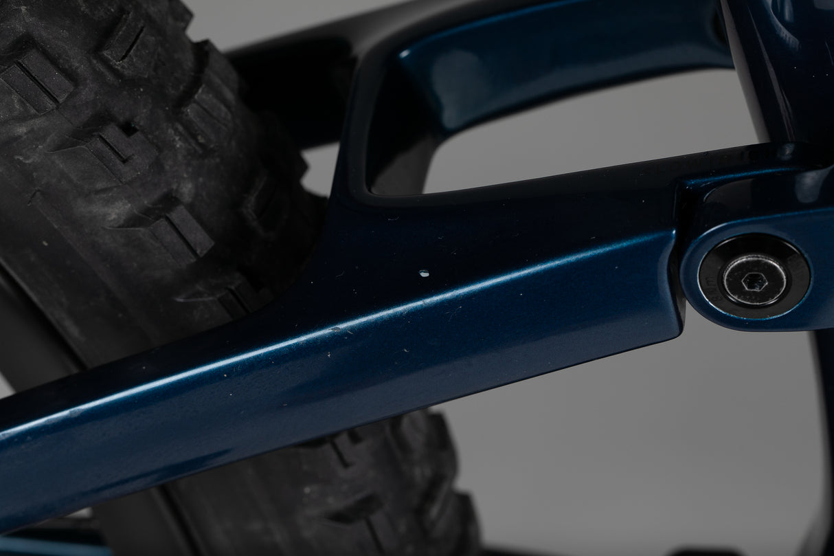 Trek Fuel Exe 9.8 Xt - käytetty sähköpyörä 165-178 cm ajajalle