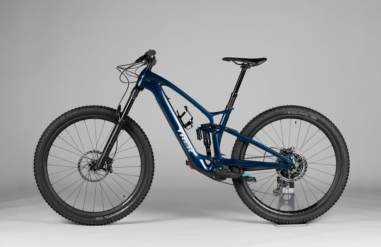 Trek Fuel Exe 9.8 Xt - käytetty sähköpyörä 165-178 cm ajajalle