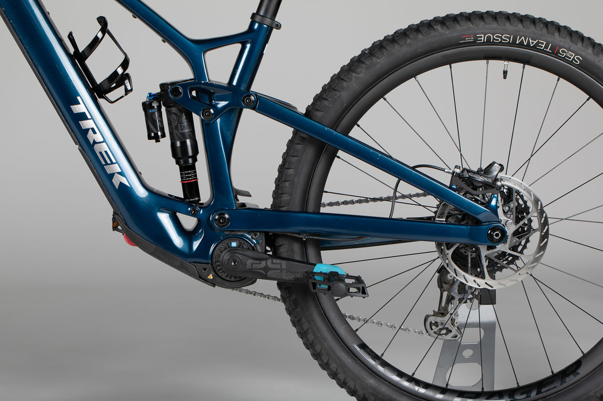 Trek Fuel Exe 9.8 Xt - käytetty sähköpyörä 165-178 cm ajajalle