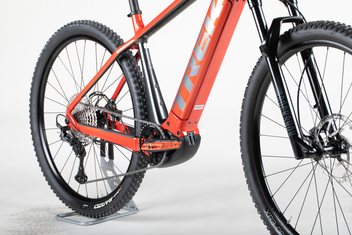 Trek Powerfly 5 - käytetty sähköpyörä 179–189 cm ajajalle