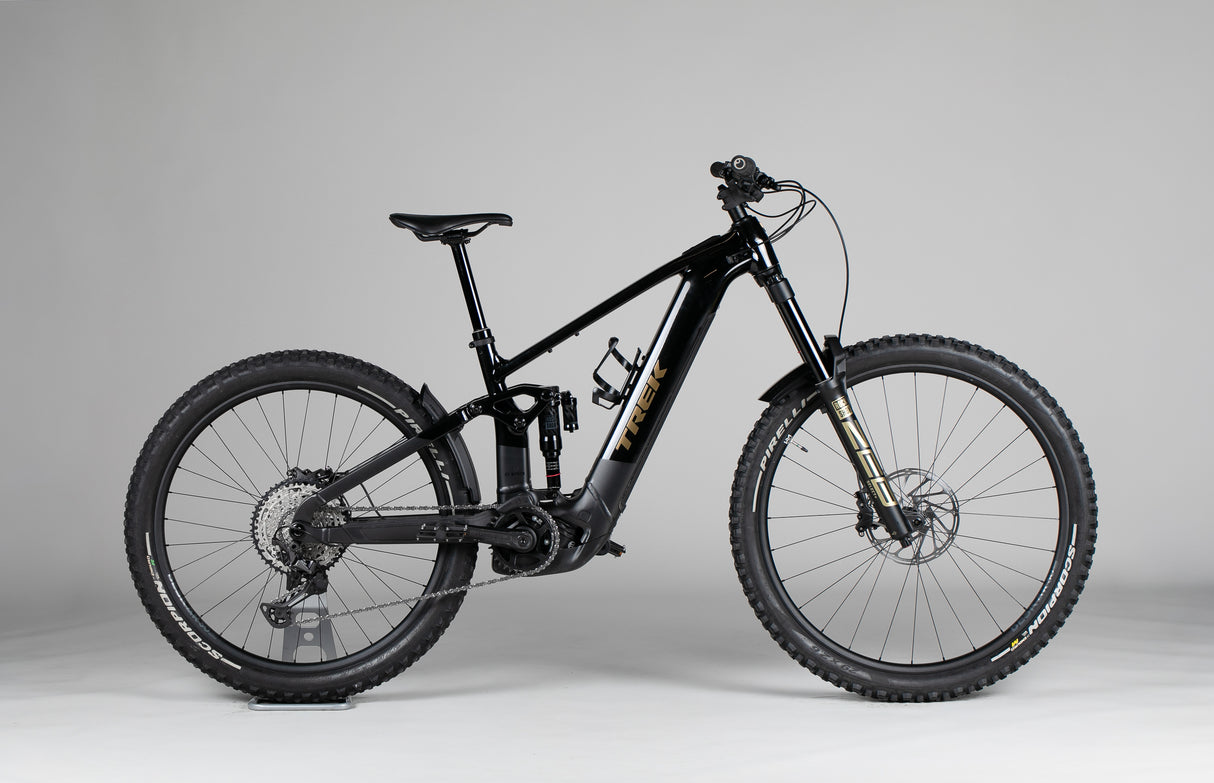 Trek Rail 8 Gen 5 - käytetty sähköpyörä 165-176 cm ajajalle