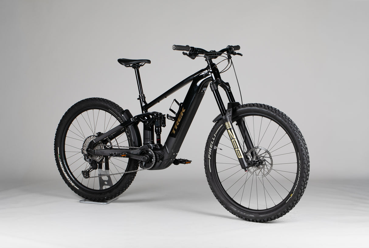 Trek Rail 8 Gen 5 - käytetty sähköpyörä 165-176 cm ajajalle