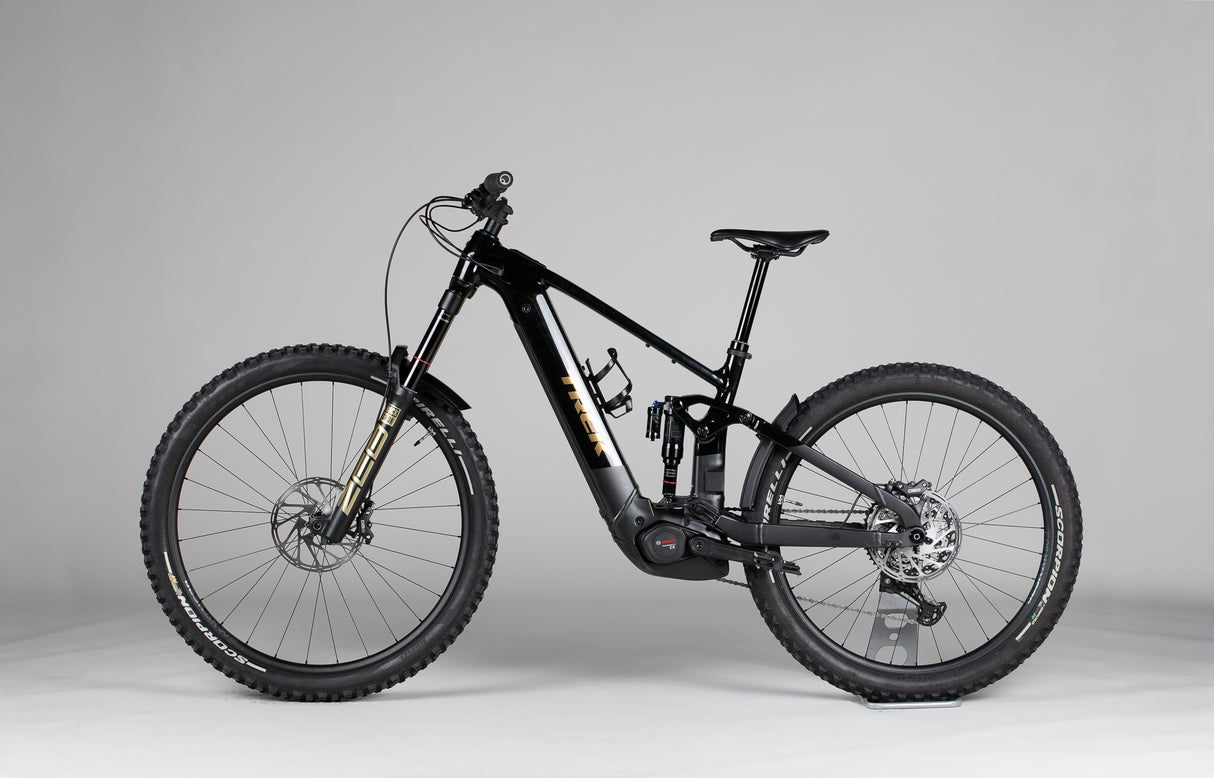 Trek Rail 8 Gen 5 - käytetty sähköpyörä 165-176 cm ajajalle