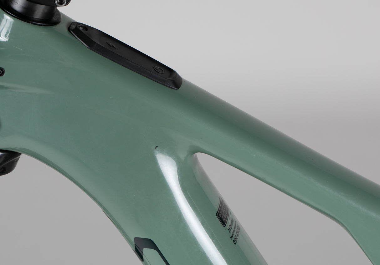 Specialized Levo SL Expert Carbon - käytetty sähköpyörä 170-182 cm ajajalle