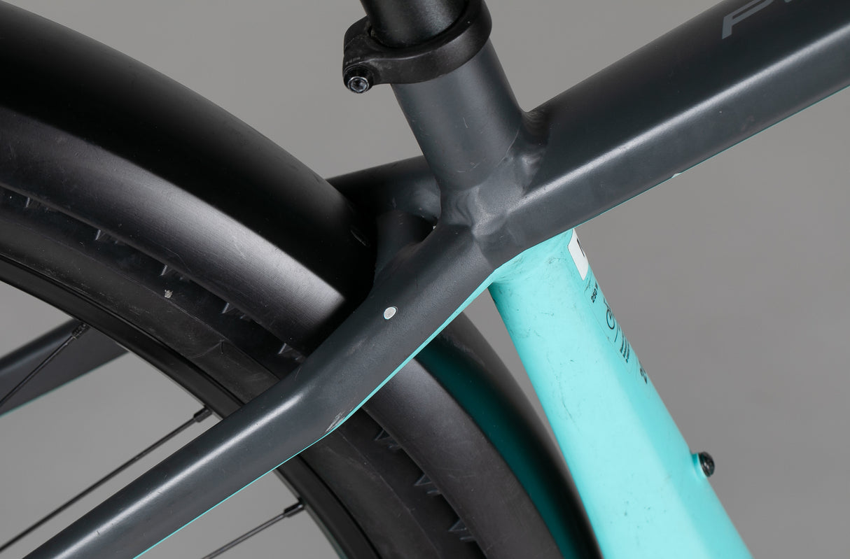 Trek Powerfly 4 - käytetty sähköpyörä 165-178 cm ajajalle