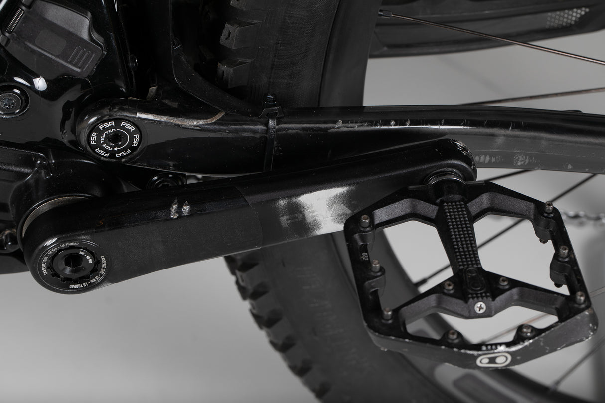 Specialized Turbo Levo Sl Expert Carbon - käytetty sähköpyörä 178-189 cm ajajalle