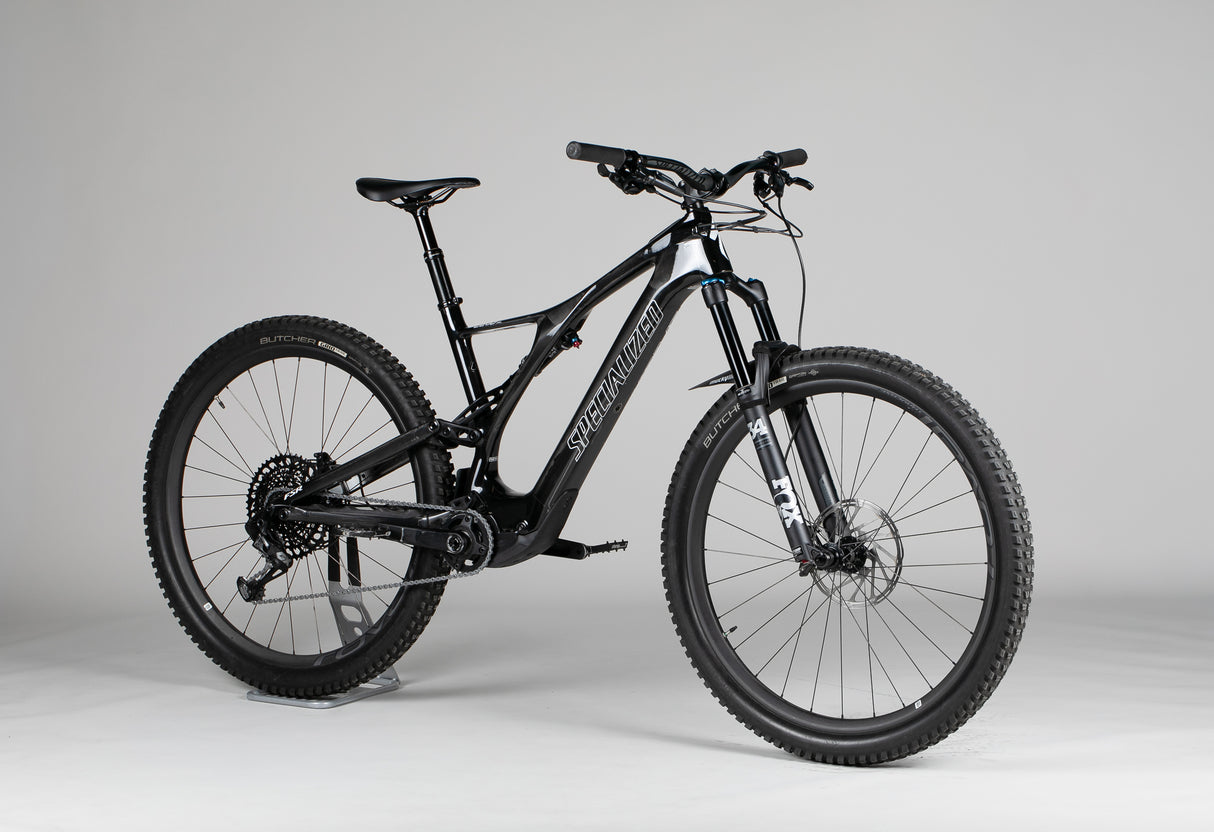 Specialized Turbo Levo Sl Expert Carbon - käytetty sähköpyörä 178-189 cm ajajalle