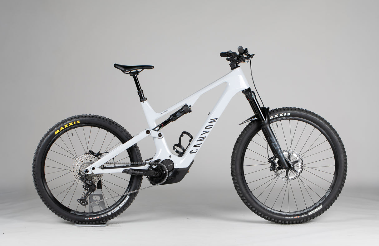 Canyon Spectral:On Cf 7 - käytetty sähköpyörä 192-201 cm ajajalle