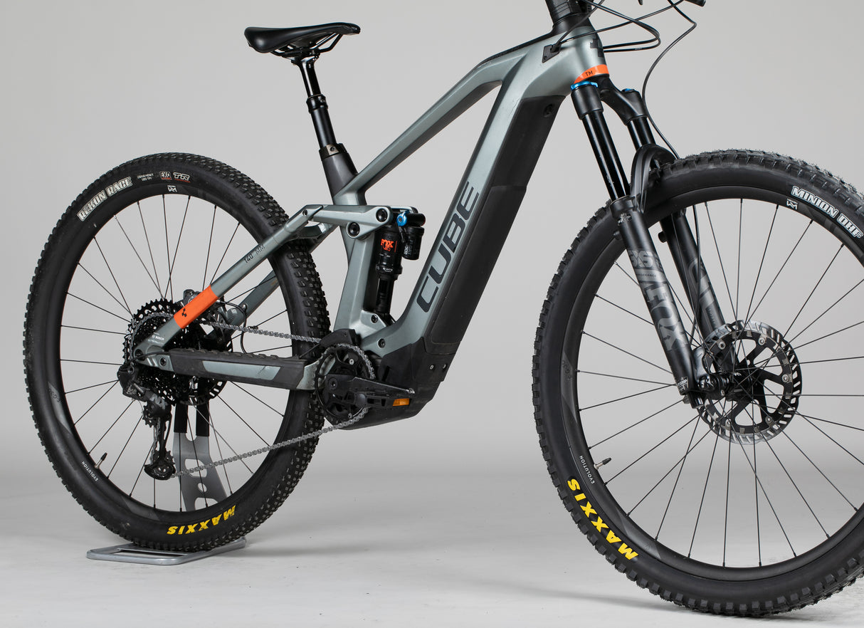 Cube Stereo Hybrid 140 - käytetty sähköpyörä 168-178 cm ajajalle