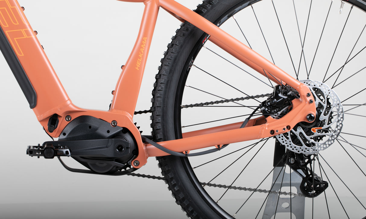 Helkama XE10 10v 18" - outlet-sähköpyörä 165-185 cm ajajalle