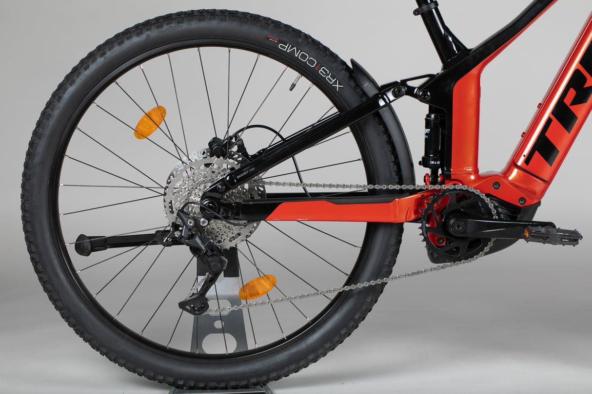 Trek Powerfly FS 4 - käytetty sähköpyörä 165-178 cm ajajalle