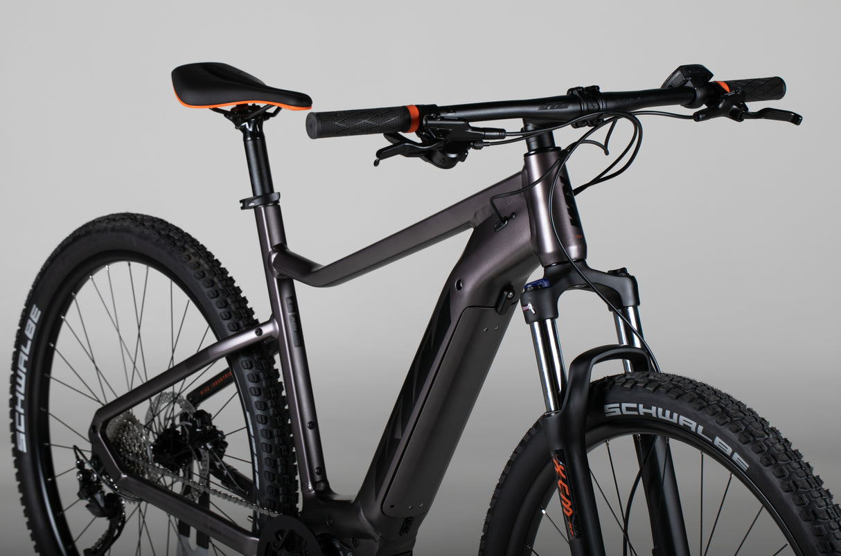 KTM Macina Race 592 - outlet-sähköpyörä 183-198 cm ajajalle