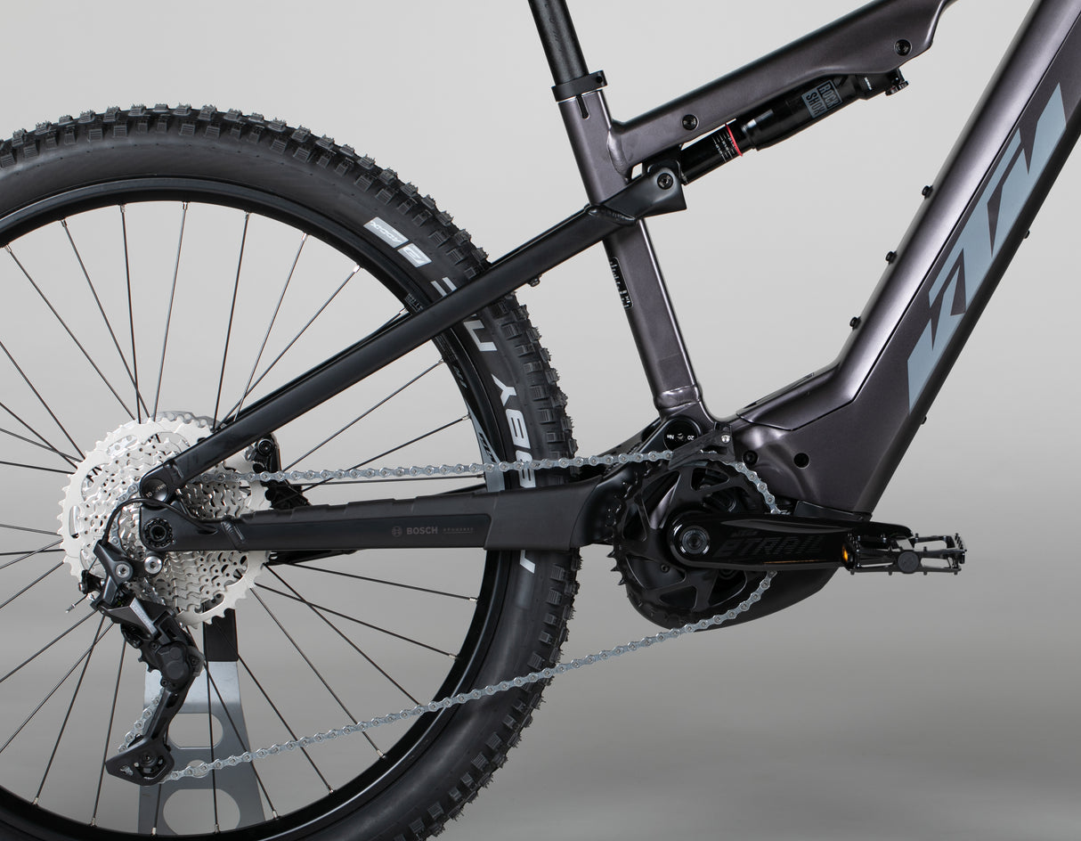 KTM Macina Lycan 571 - outlet-sähköpyörä 154-164 cm ajajalle