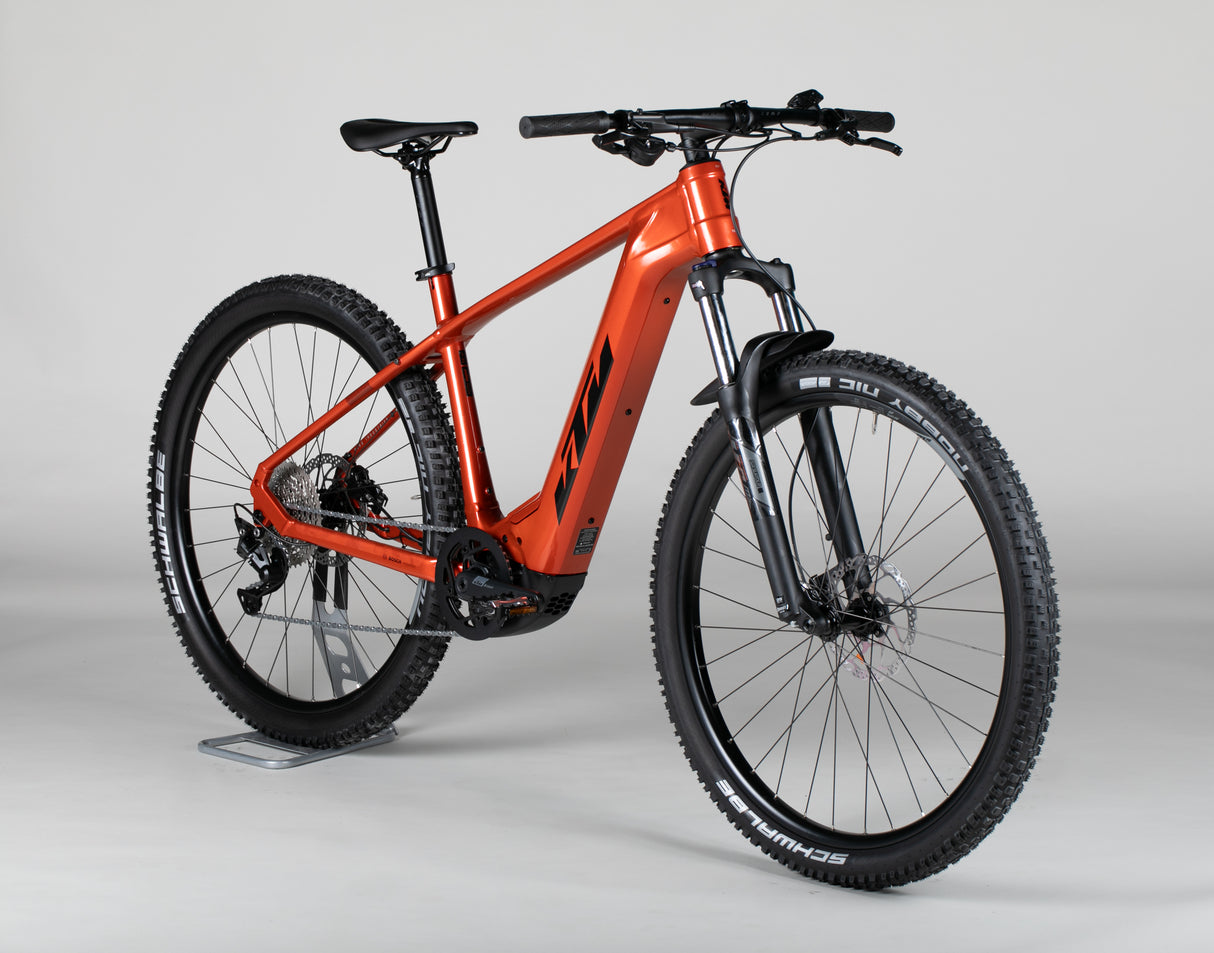 KTM Macina Team 793 - outlet-sähköpyörä 173-184 cm ajajalle