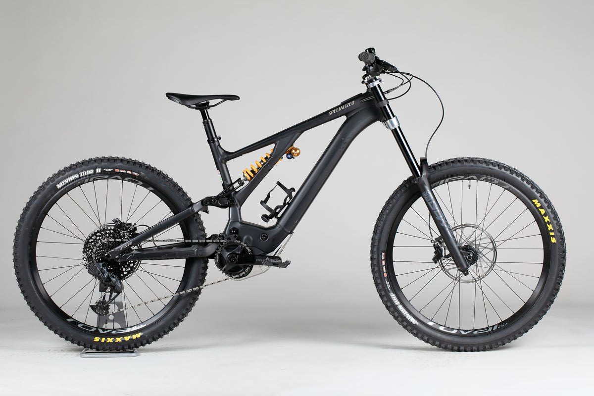 Specialized Turbo Kenevo Expert - käytetty sähköpyörä 177-189 cm ajajalle
