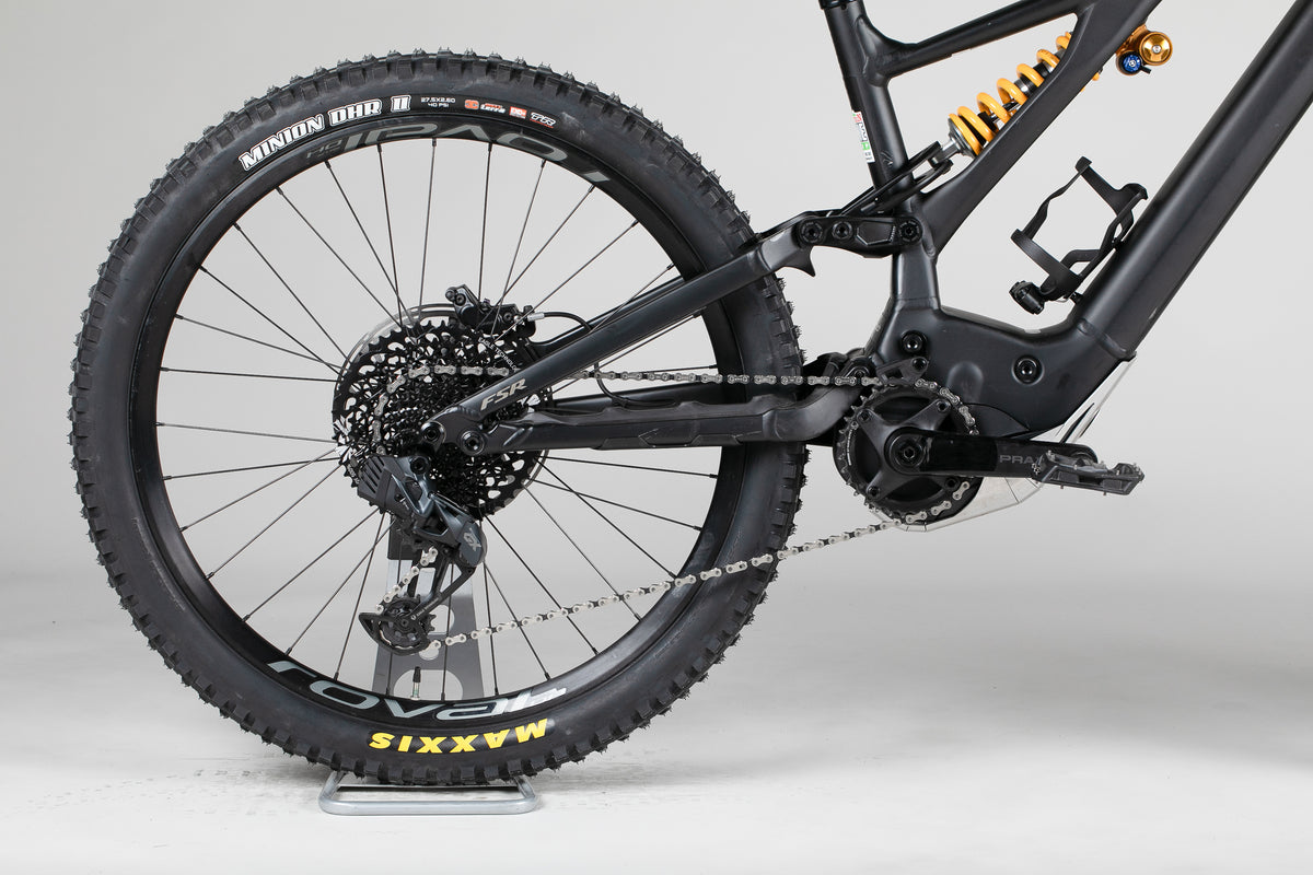 Specialized Turbo Kenevo Expert - käytetty sähköpyörä 177-189 cm ajajalle