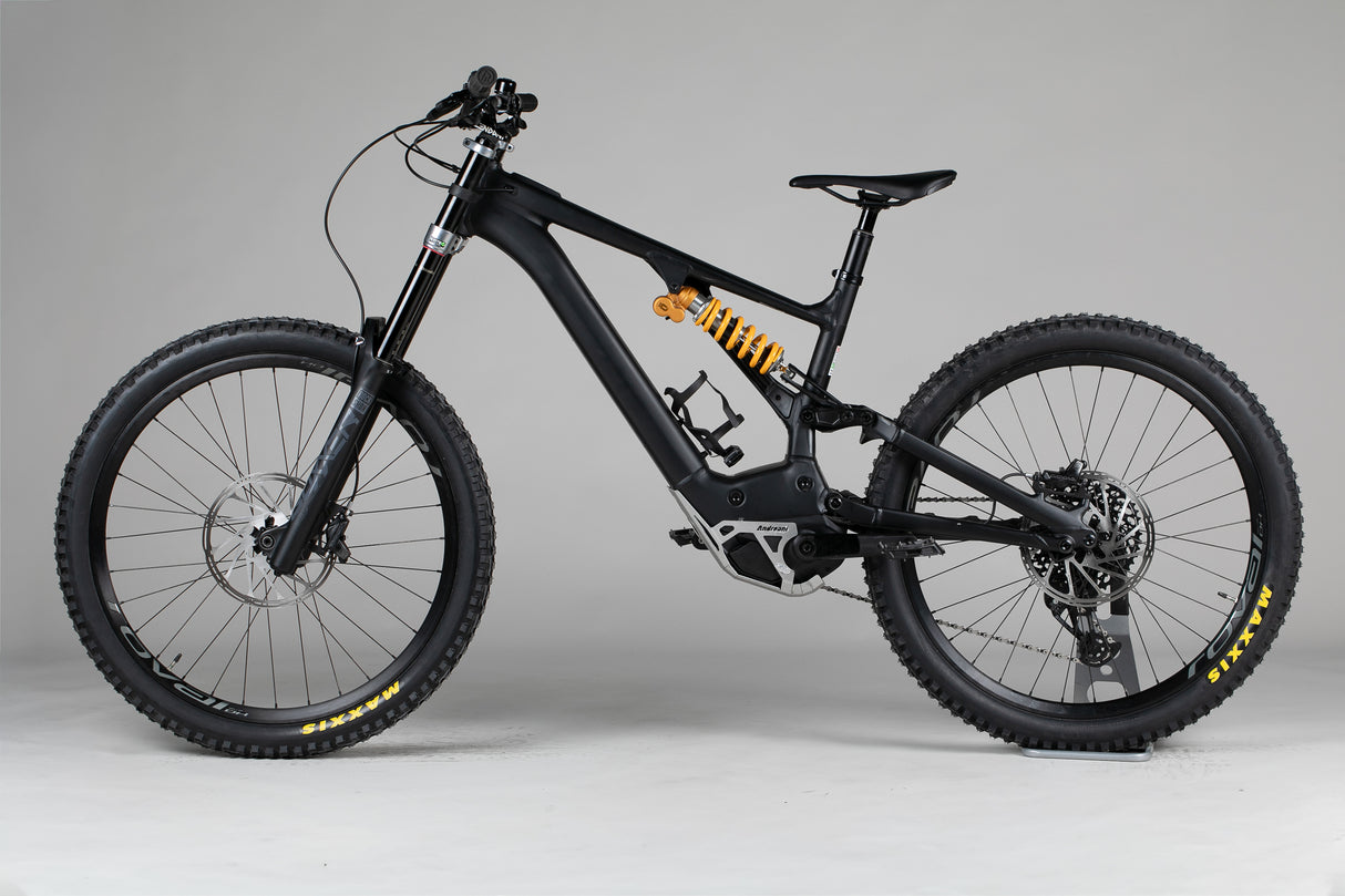 Specialized Turbo Kenevo Expert - käytetty sähköpyörä 177-189 cm ajajalle