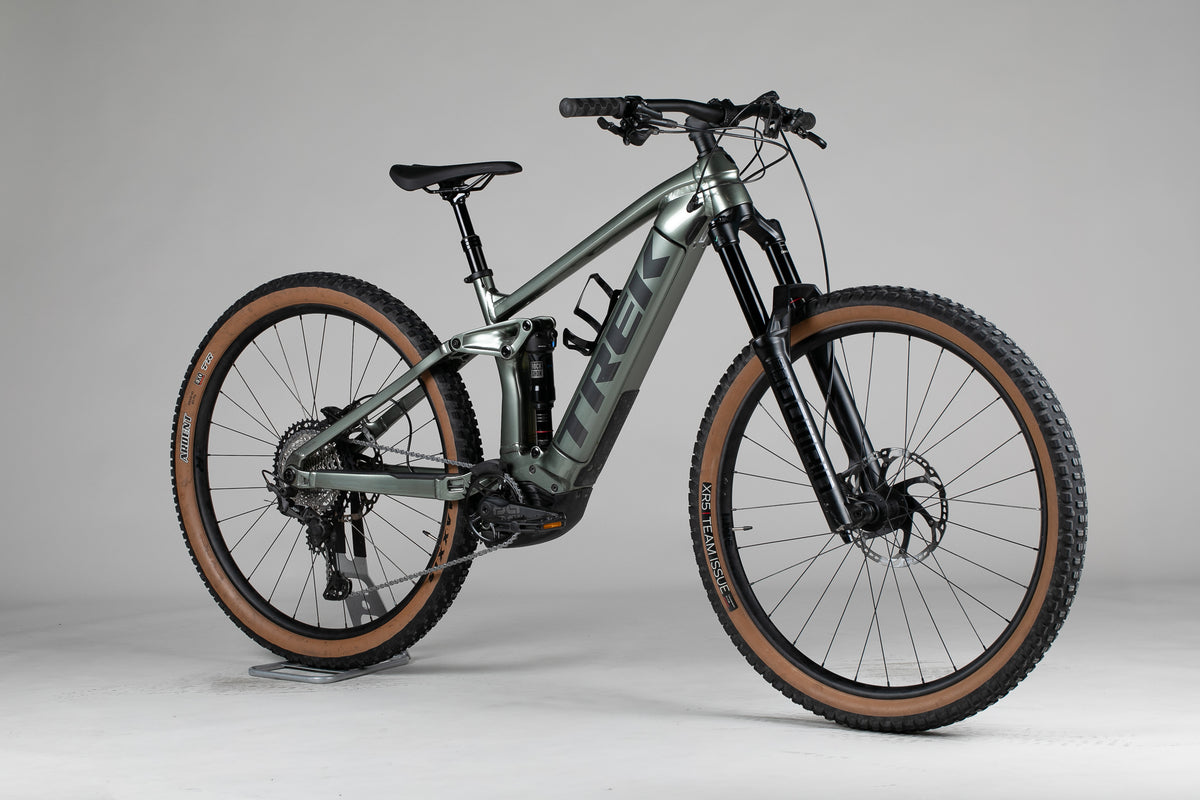 Trek Rail 7 Gen 3 - käytetty sähköpyörä 165-178 cm ajajalle