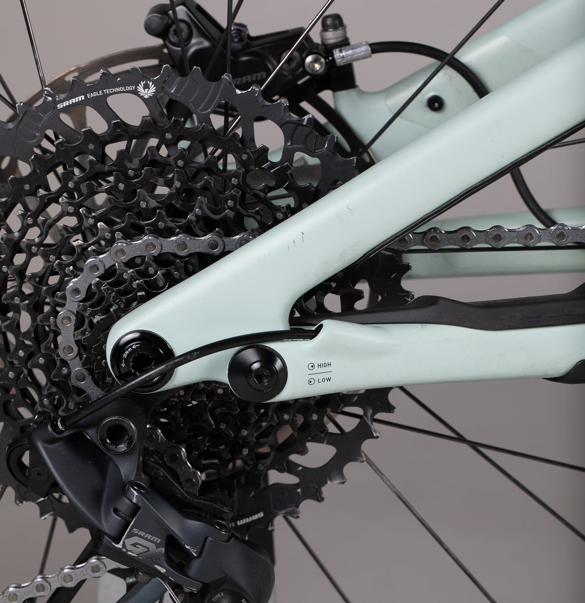 Specialized Turbo Levo Comp Carbon - käytetty sähköpyörä 189-200 cm ajajalle