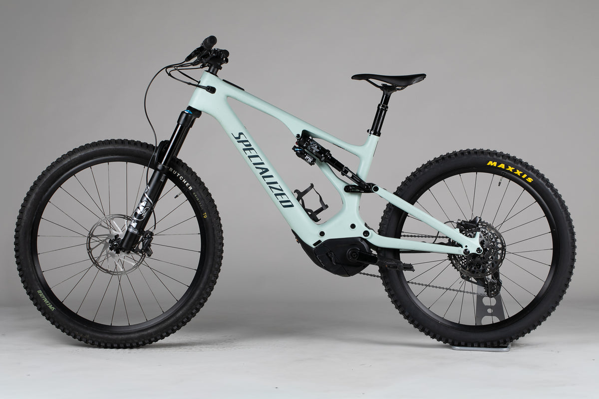 Specialized Turbo Levo Comp Carbon - käytetty sähköpyörä 189-200 cm ajajalle