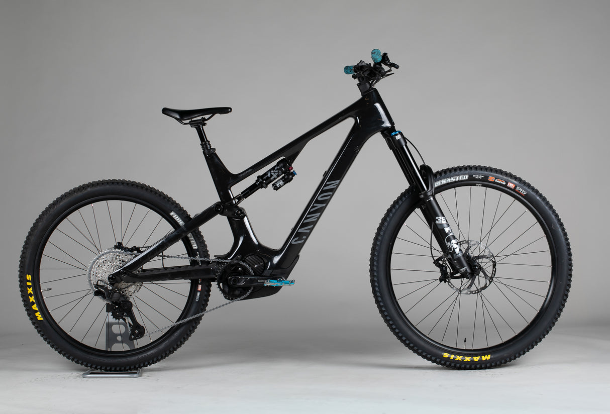 Canyon Spectral:On Cf 8 - käytetty sähköpyörä 190-203 cm ajajalle