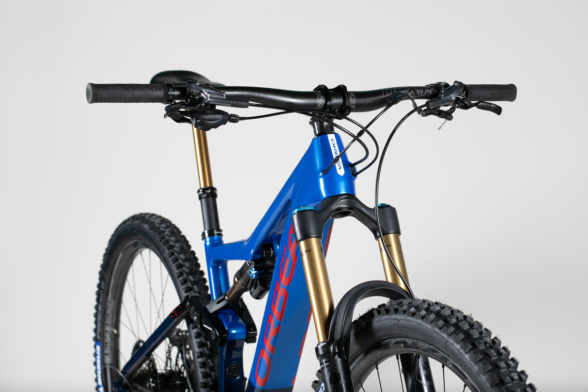 Orbea Rise MyO Custom Carbon M-Team - käytetty sähköpyörä ajajalle 160-175 cm