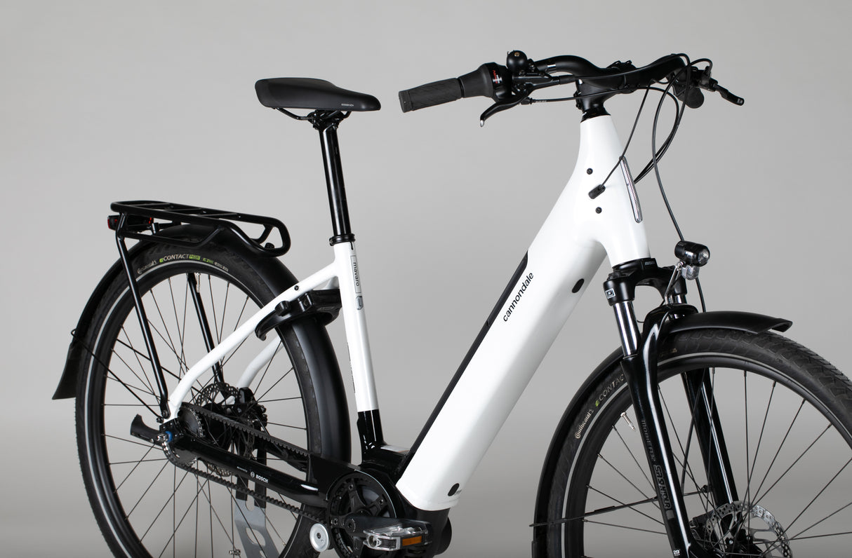 Cannondale Mavaro Neo 4 Low StepThru - käytetty sähköpyörä 180-201 cm ajajalle