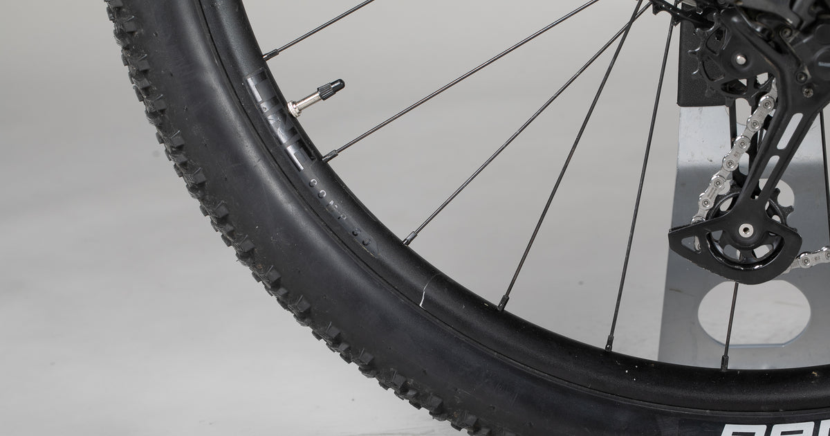 Canyon Neuron:On 7 - käytetty sähköpyörä 171-184 cm ajajalle