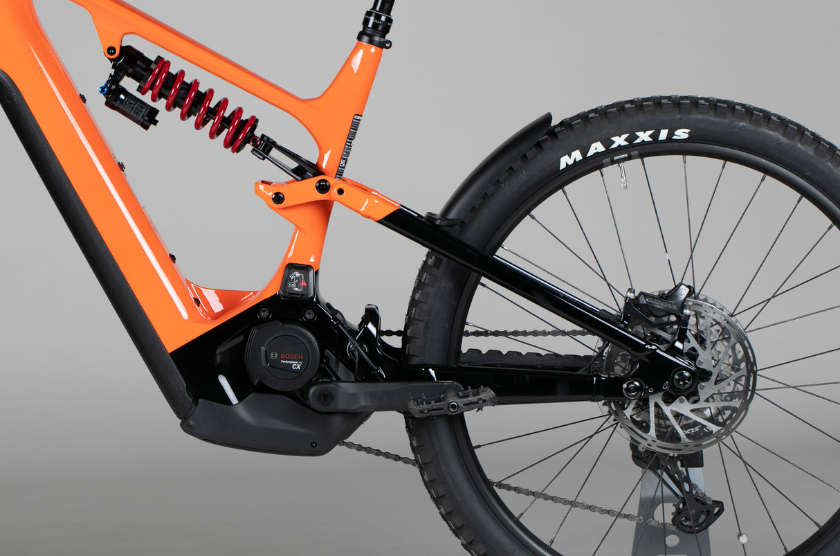 Cannondale Moterra Neo Lt Carbon 2 - käytetty sähköpyörä 172–185 cm ajajalle