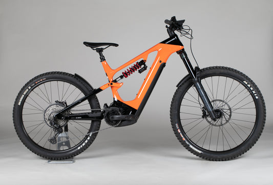 Cannondale Moterra Neo Lt Carbon 2 - käytetty sähköpyörä 172–185 cm ajajalle