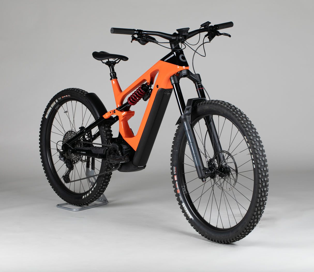 Cannondale Moterra Neo Lt Carbon 2 - käytetty sähköpyörä 172–185 cm ajajalle