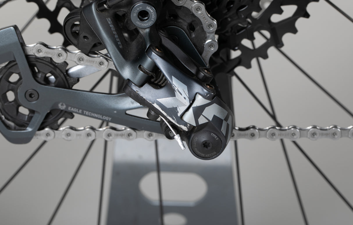 Specialized Turbo Levo Expert Carbon - käytetty sähköpyörä 178–189 cm ajajalle