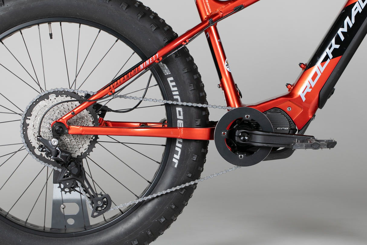 Rock Machine Avalanche E90 - käytetty sähköfatbike 170–185 cm ajajalle