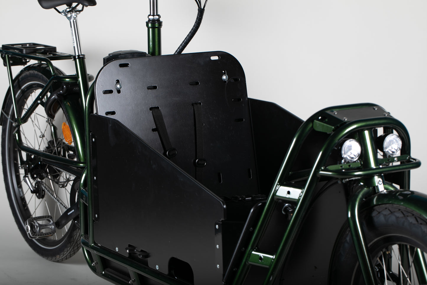 Monark Charles Cargo sähkö- tavarapyörä 170-180 cm ajajalle