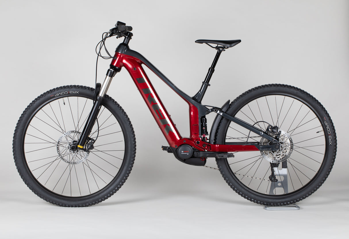 Trek Powerfly FS 4 - käytetty sähköpyörä 165–177 cm ajajalle