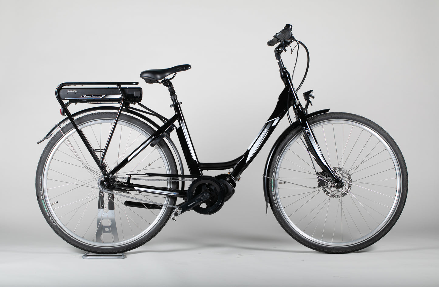 Helkama E7 - käytetty sähköpyörä 150-170 cm ajajalle
