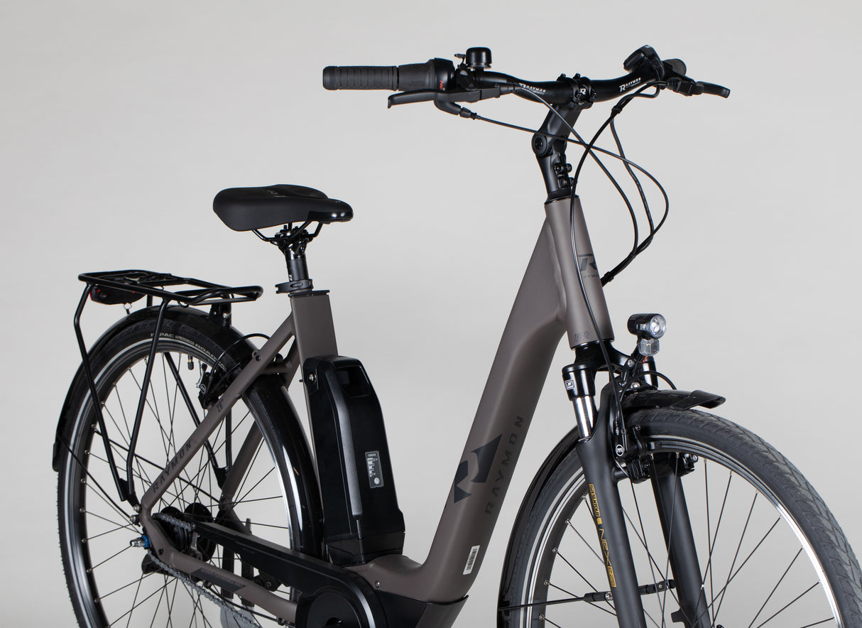 R RAYMON CityRay E 2.0 - käytetty sähköpyörä 176-187 cm ajajalle