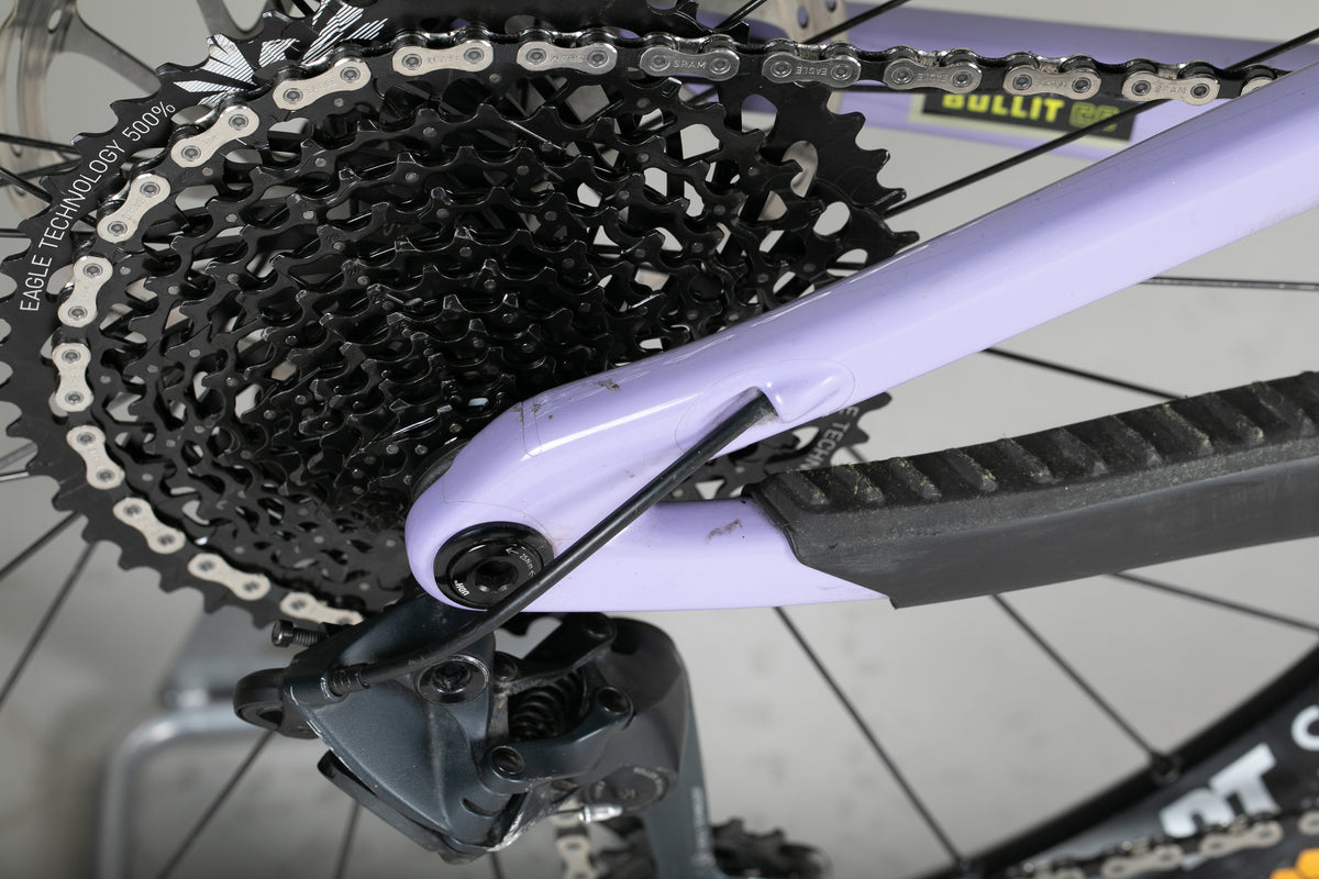 Santa cruz Bullit - käytetty sähköpyörä 175-185 cm ajajalle