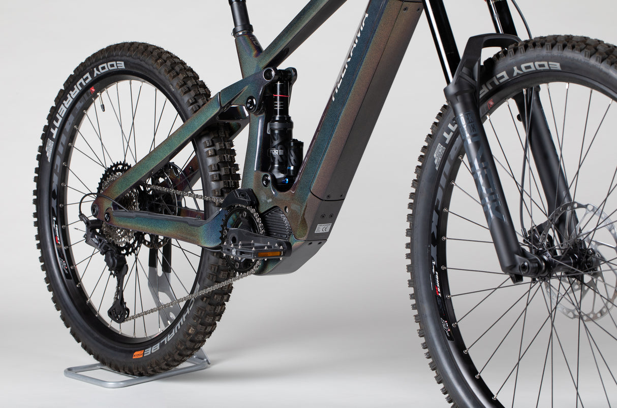 Helkama Carbon X 12v - käytetty sähköpyörä 160–180 cm ajajalle