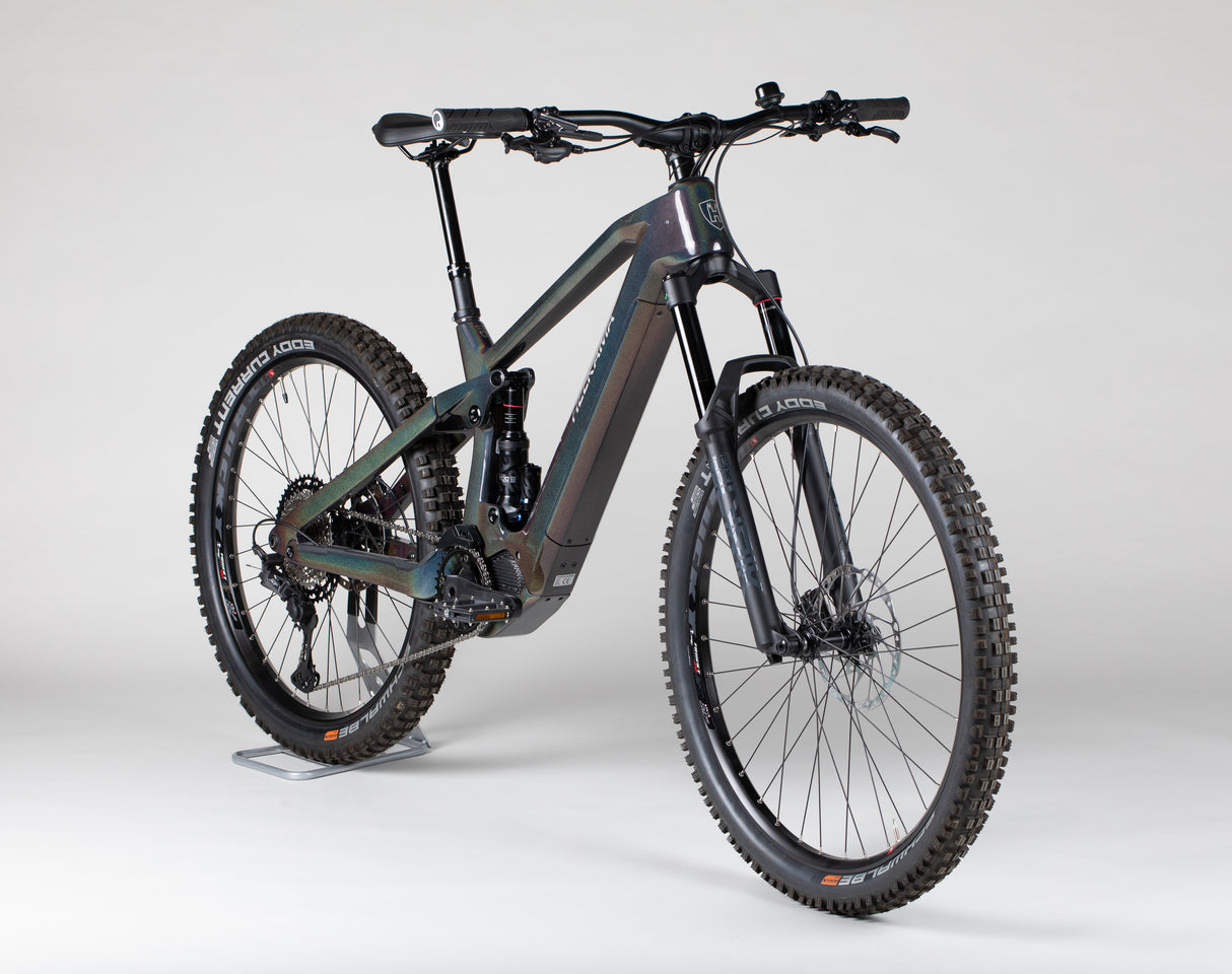 Helkama Carbon X 12v - käytetty sähköpyörä 160–180 cm ajajalle