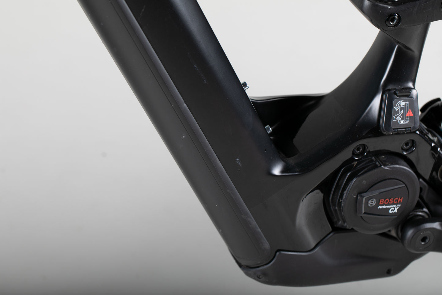 Cannondale Moterra Neo Carbon LT 2 - käytetty sähköpyörä ajajalle 178-188 cm