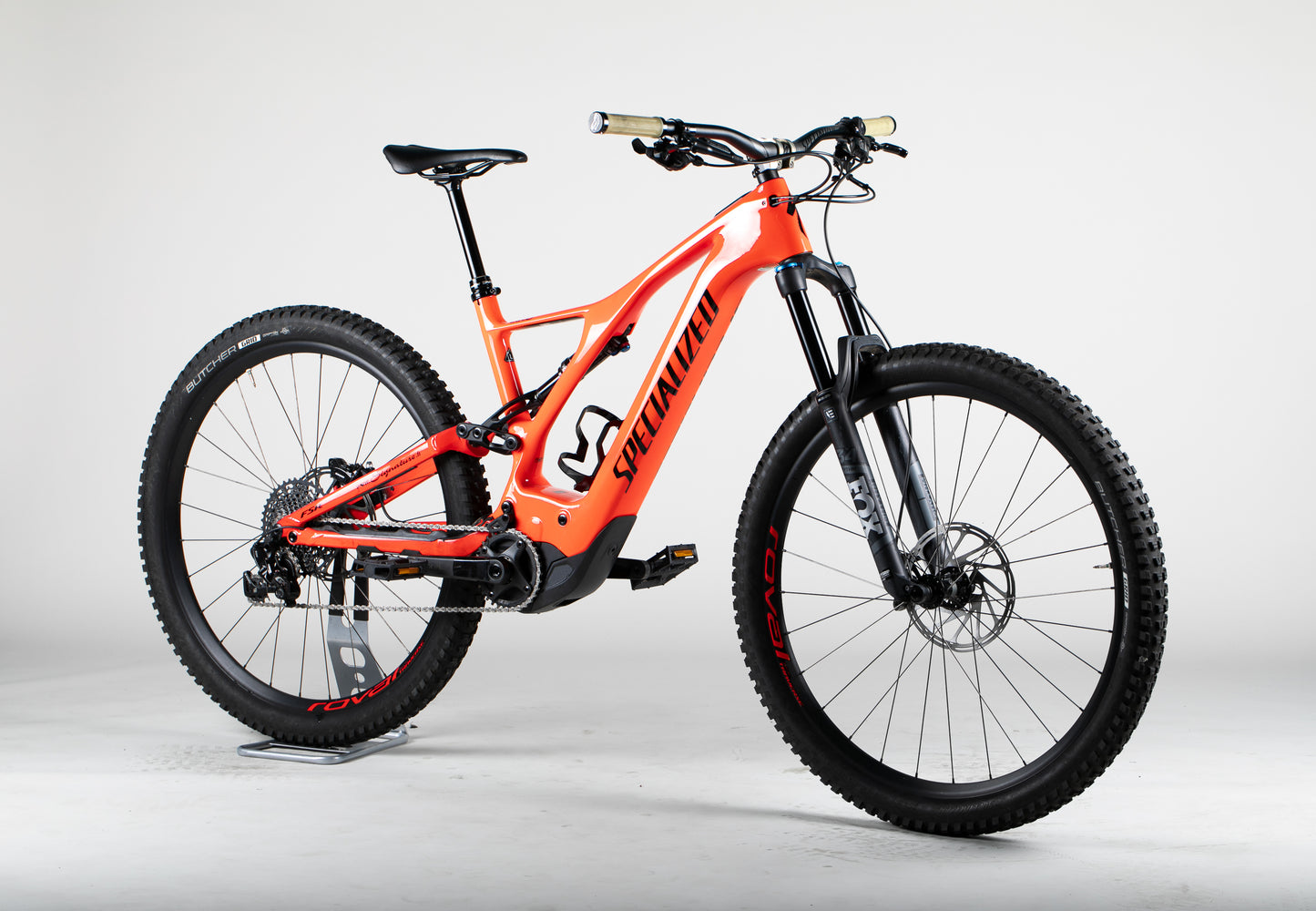 Specialized Turbo Levo Comp Carbon - käytetty sähköpyörä 178-185 cm ajajalle