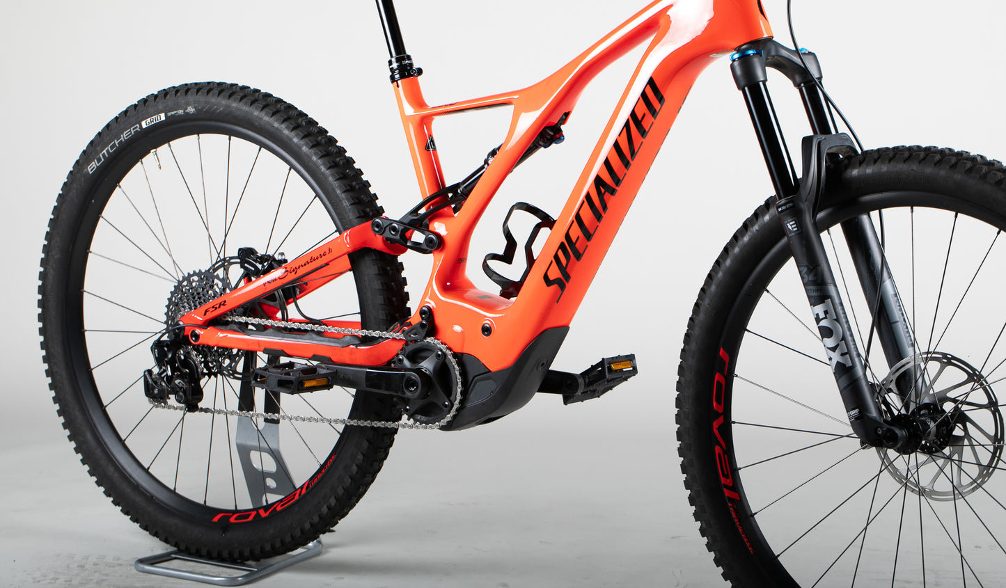 Specialized Turbo Levo Comp Carbon - käytetty sähköpyörä 178-185 cm ajajalle