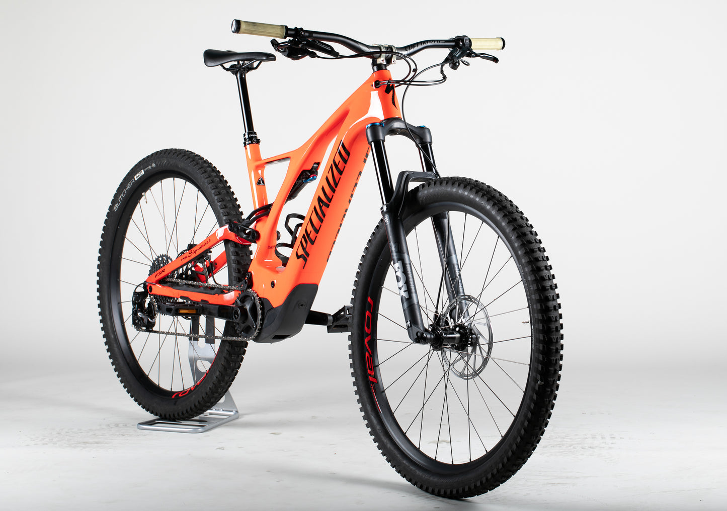 Specialized Turbo Levo Comp Carbon - käytetty sähköpyörä 178-185 cm ajajalle