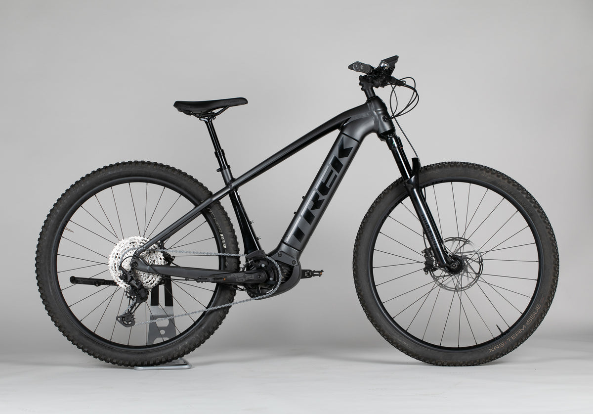 Trek Powerfly 7 Gen 4 - käytetty sähköpyörä 165-177 cm ajajalle