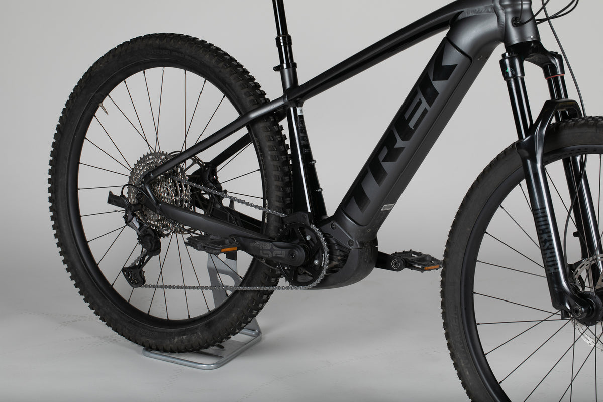 Trek Powerfly 7 Gen 4 - käytetty sähköpyörä 165-177 cm ajajalle