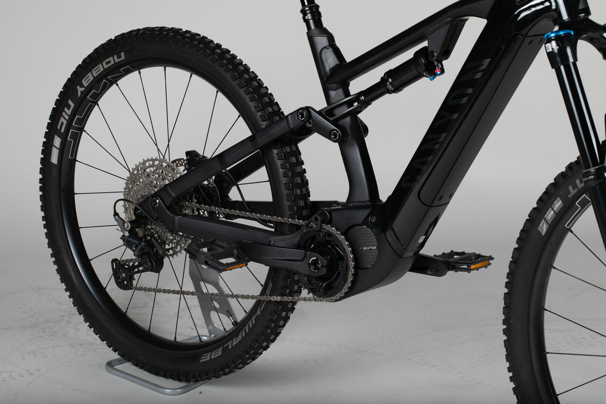 Canyon Neuron:On 7 - käytetty sähköpyörä 158-166 cm ajajalle