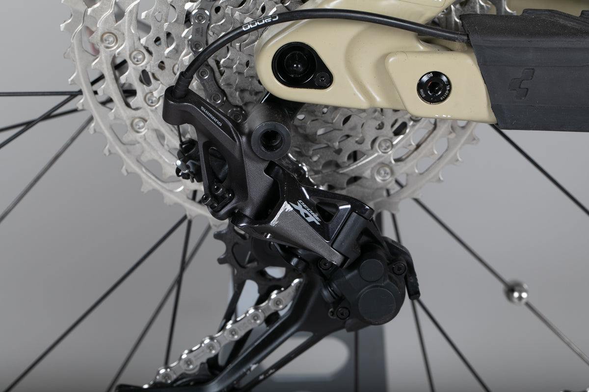 Cube STEREO HYBRID 140 HPC, RACE 625 - käytetty sähköpyörä 170-185 cm ajajalle