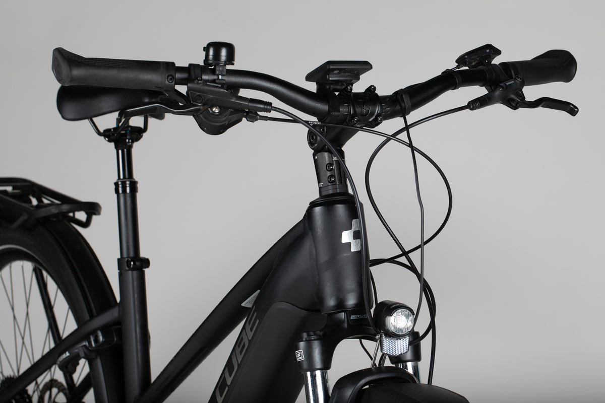 Cube TOURING HYBRID, PRO 500 - käytetty sähköpyörä 160-175 cm ajajalle
